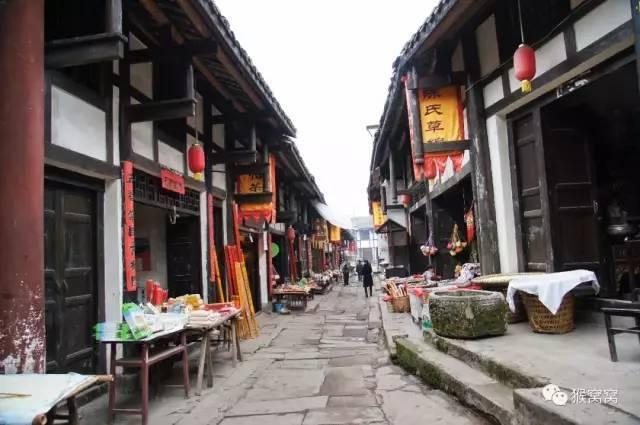 黄河山西河曲段，出现“水煮黄河”景象，与气候条件密切相关